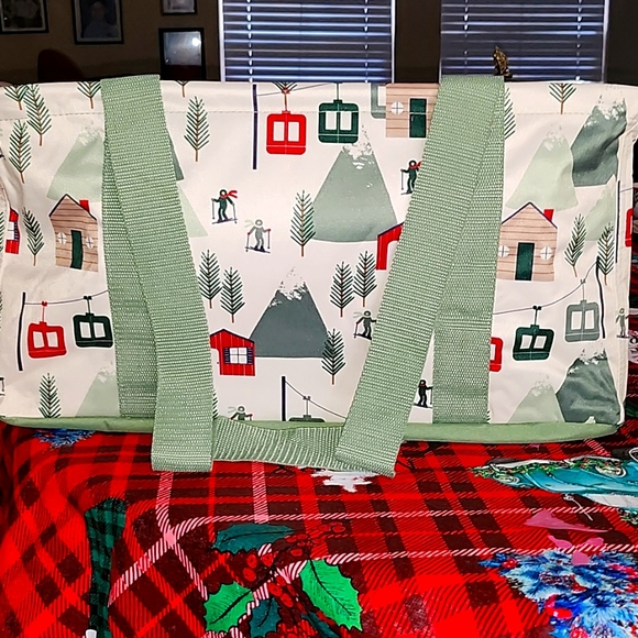 Thirty-One Medium Utility Tote - Picture 1 of 1